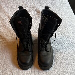 Weinbrenner sho co. Fire boot size 12 M with non Kevlar laces. Heavy duty boots